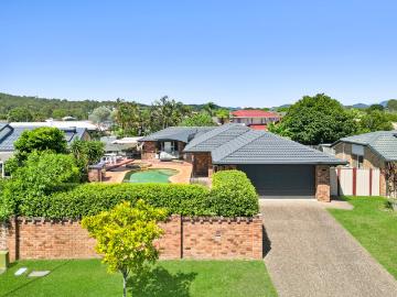 House to rent in Elanora - Garden