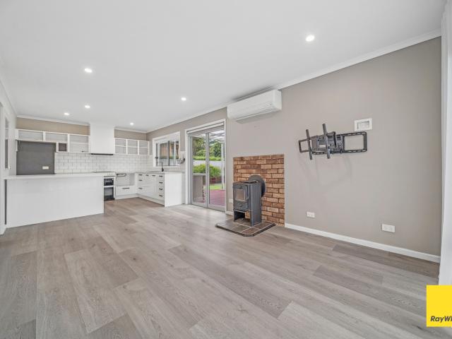 house at 5/9 Sternberg Street, Kennington, VIC 3550