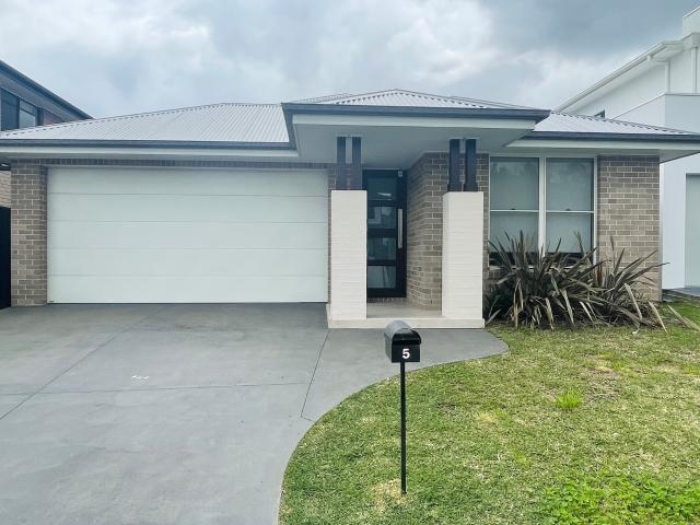house at 5 Avocet Circuit, Marsden Park NSW 2765