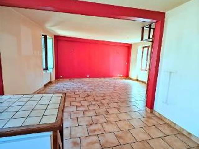 House at 63 Chauriat, CHAURIAT, 63117, France