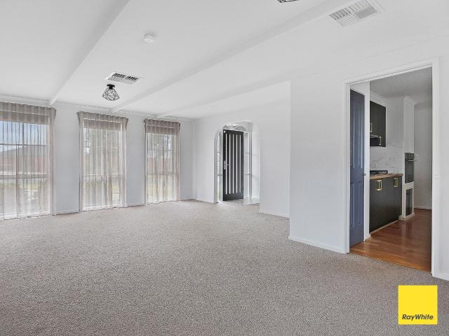 house at 60 Browning Street, Kangaroo Flat, VIC 3555