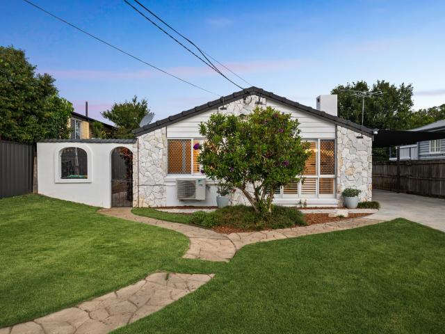 house at 62 Crump Street, Holland Park West, Australia