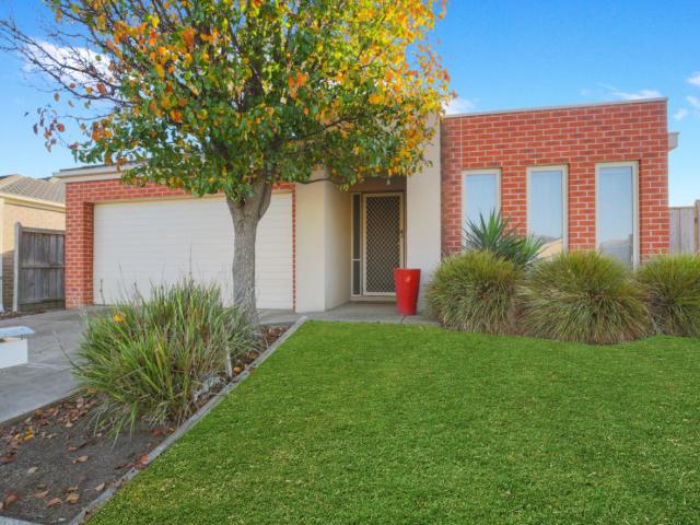 house at 65 Gallery Way, Pakenham VIC 3810, Australia
