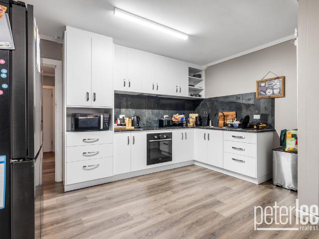 house at 66 Anne Street, George Town TAS 7253