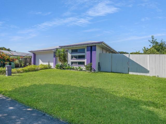house at 66 Makybe Diva Drive, Ooralea,Australia