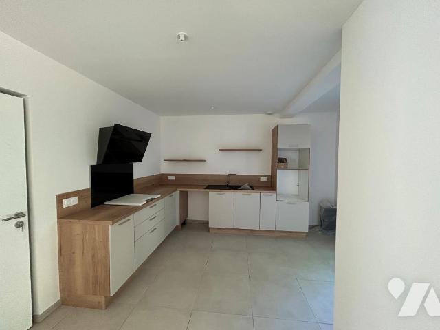 House at 69 Saint Bonnet de Mure, ST BONNET DE MURE, 69720, France