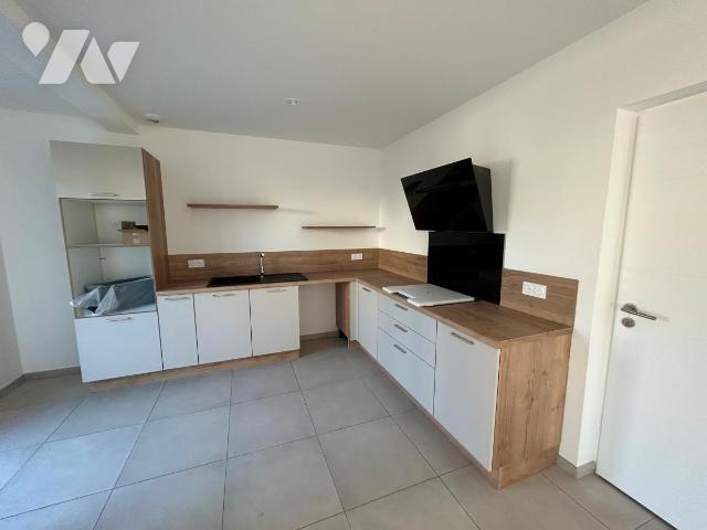 House at 69 Saint Bonnet de Mure, ST BONNET DE MURE, 69720, France