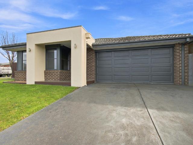 house at 6 Mountain Grey Circuit, MORWELL VIC 3840, Australia