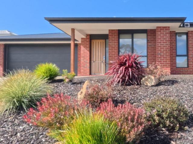house at 6 Centella Court, Korumburra VIC 3950, Australia