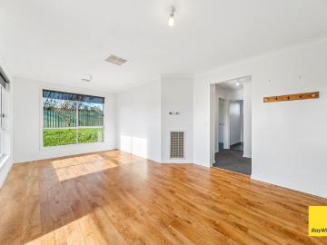 house at 6 Kensington Grove, North Bendigo, VIC 3550