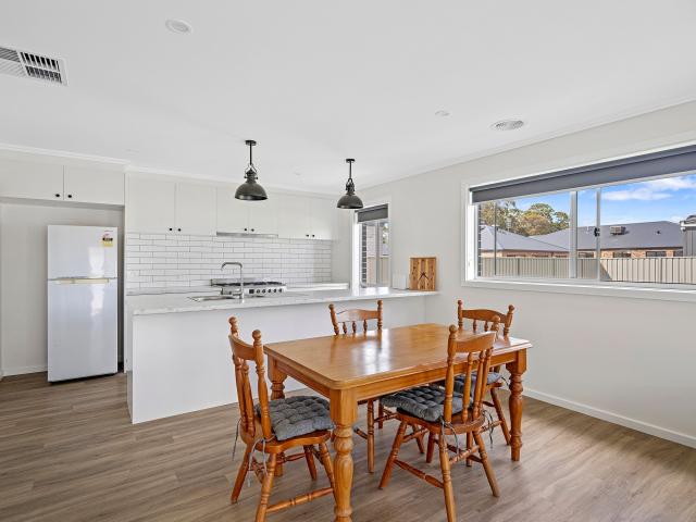 house at 6 Santarosa Way, Epsom, VIC 3551