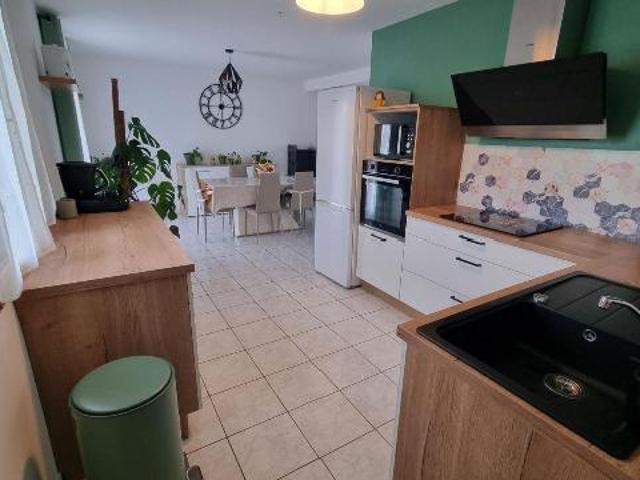House at 72 Courgains, COURGAINS, 72260, France