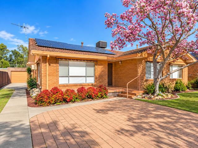 house at 84 Sutcliffe Street, Shepparton VIC 3630, Australia