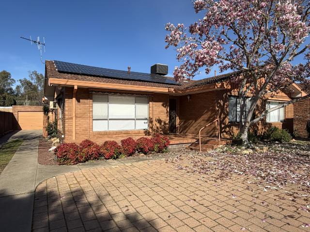 house at 84 Sutcliffe Street, Shepparton VIC 3630, Australia
