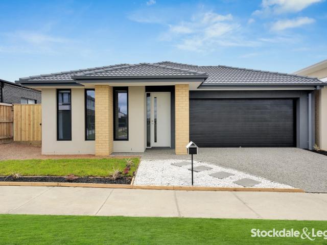 house at 8 Gibdon Way, Mickleham VIC, Australia