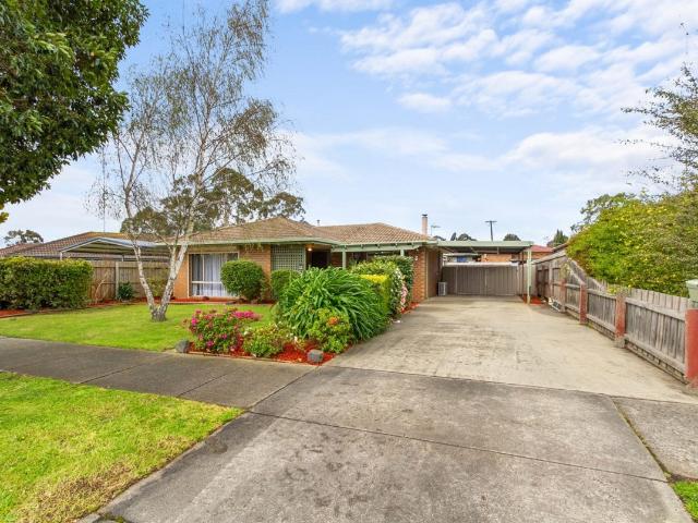 house at 90 Grubb Avenue, Traralgon VIC 3844, Australia