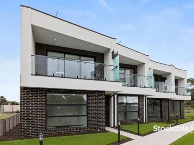 house at 9/17 Timble Close, Wollert VIC, Australia