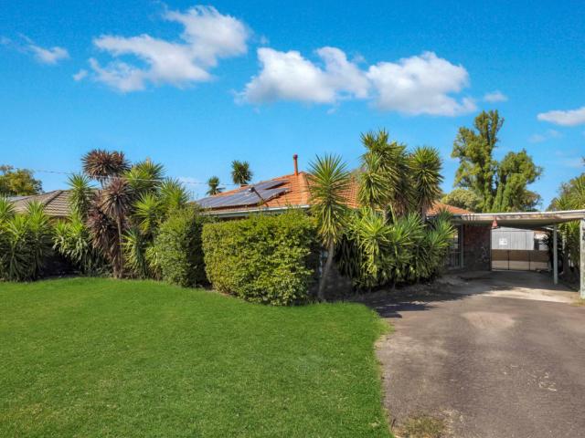 house at 94 Racecourse Road, Pakenham VIC 3810, Australia