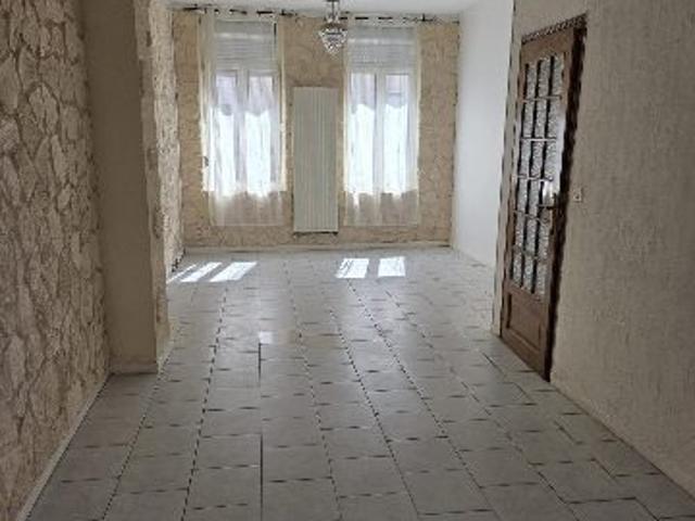 House at 02 Saint Quentin, ST QUENTIN, 02100, France
