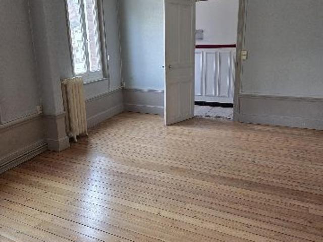 House at 02 Saint Quentin, ST QUENTIN, 02100, France