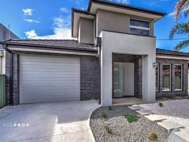 House at 1/102 Errington Road, ST ALBANS, Australia