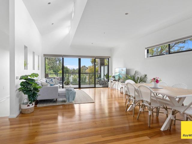 house at 1/15 Abbott Street, Bendigo, VIC 3550
