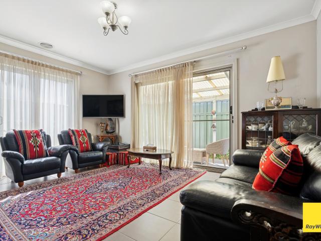 house at 1/16 Leslie Street, Eaglehawk, VIC 3556