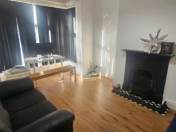 house at 135 Ash Road, Headingley, Leeds LS6 3HD, United Kingdom