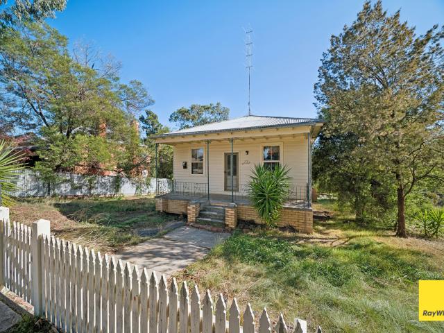 house at 17 Bannerman Street, Bendigo, VIC 3550