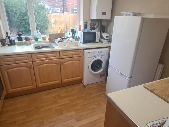 house at 17 St Anne’s Drive, Headingley, Leeds LS4 2SA, United Kingdom