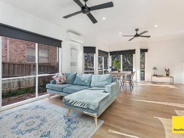 house at 1/43 Butcher Street, Strathdale, VIC 3550