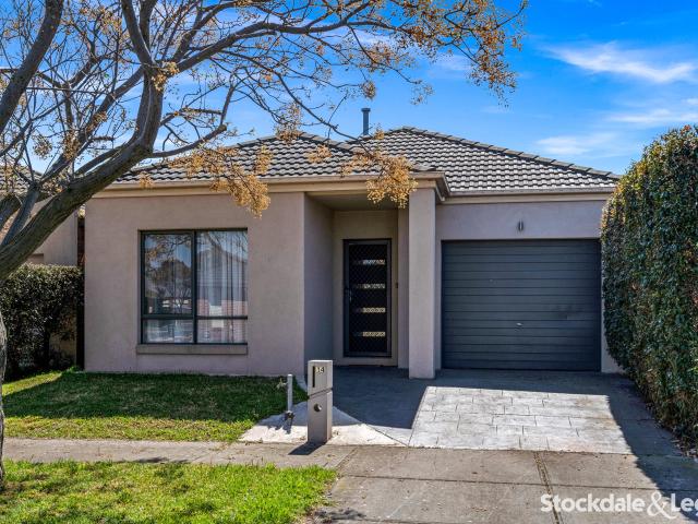 house at 14 Glengarry Place, Craigieburn VIC, Australia