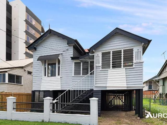 house at 152 Wellington Road, East Brisbane, Australia