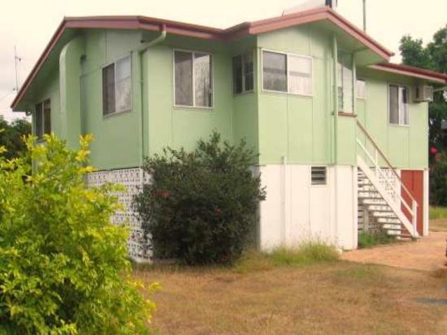 house at 15 Old Airport Drive, EMERALD QLD 4720, Australia