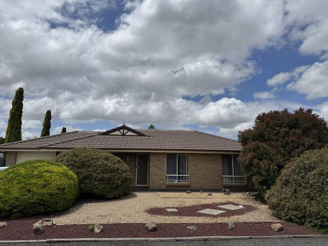 house at 1/6 Fourth Street, Nuriootpa, Australia