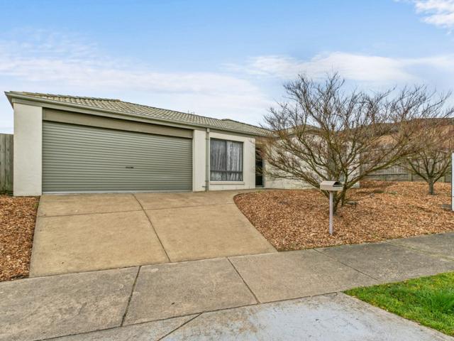 house at 18 College Avenue, Traralgon VIC 3844, Australia