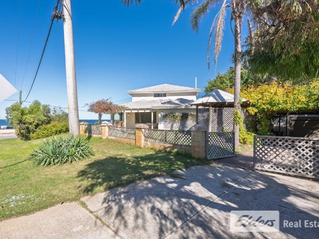 house at 194 Arcadia Drive, Shoalwater WA 6169, Australia