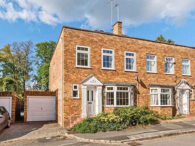 house at 19 Millers Close, Goring on Thames, RG8 9BS