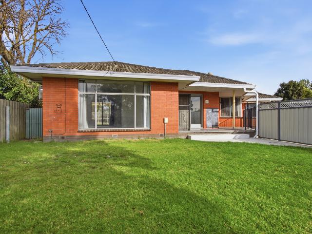 house at 1 Cobbledick Court, Traralgon VIC 3844, Australia