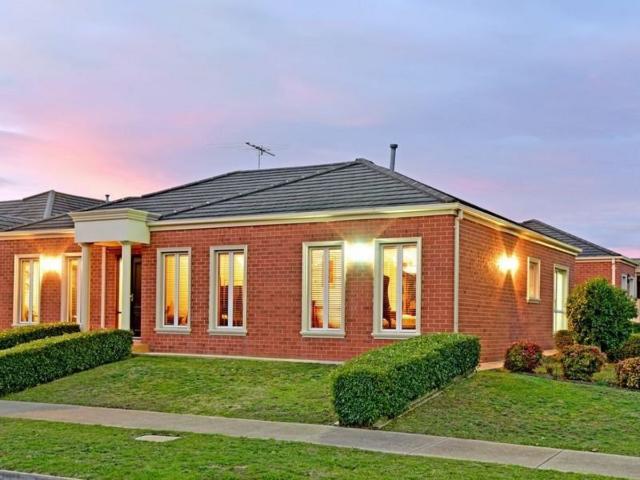 house at 1 Elmsford Court, HIGHTON VIC 3216, Australia