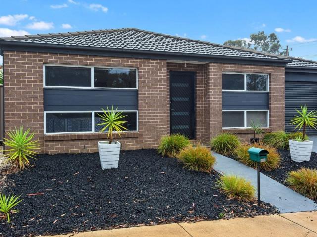 house at 1 Highview Terrace, Kangaroo Flat, VIC 3555