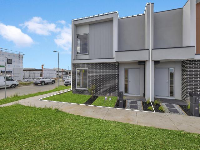 house at 1 Shropshire Walk, Clyde VIC 3978, Australia