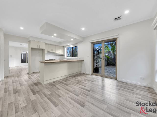 house at 1 / 22 Oriel Road, Ivanhoe VIC 3079, Australia