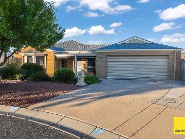 house at 23 Elizabeth Street, Kangaroo Flat, VIC 3555