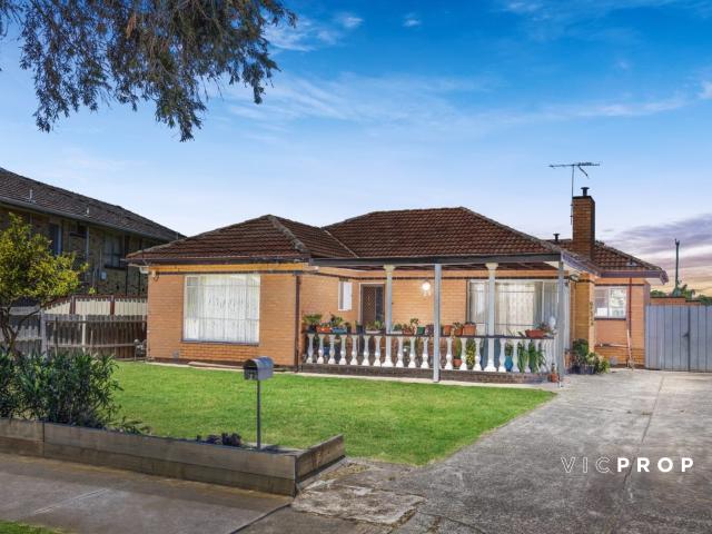House at 23 Henry Street, ST ALBANS, Australia