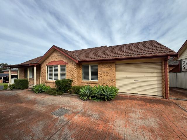 house at 2/17 Bakeri Cct, Warabrook NSW 2304