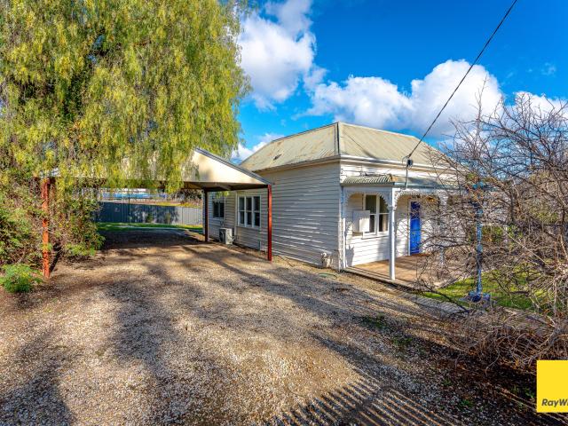 house at 219 King Street, Bendigo, VIC 3550