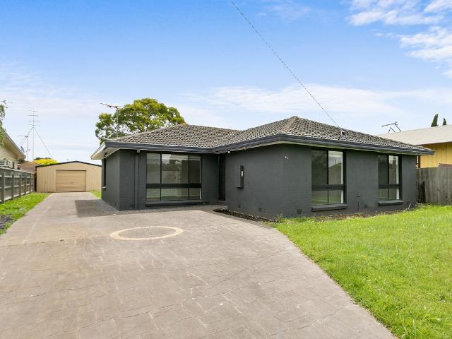 house at 21 Elizabeth Street, Traralgon VIC 3844, Australia