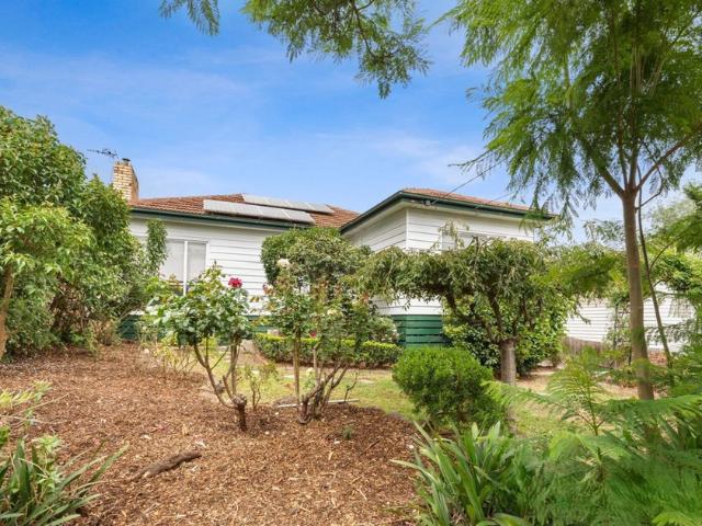 house at 21 Eram Road, Box Hill North VIC 3129, Australia