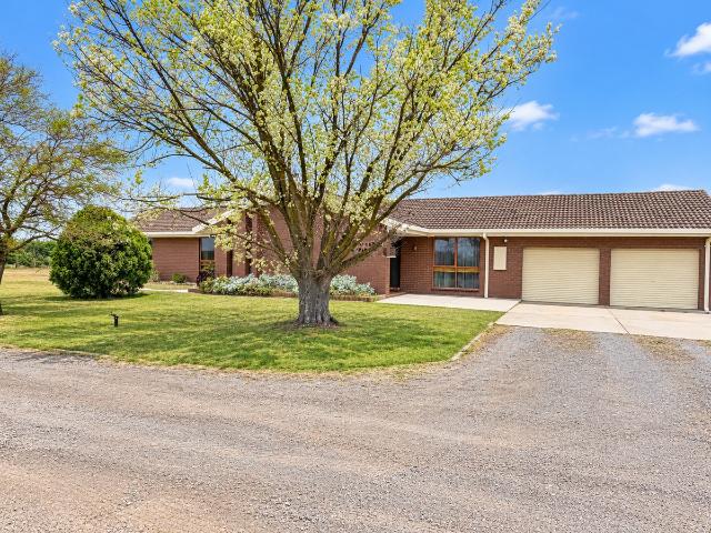 house at 225 Central Avenue, SHEPPARTON EAST VIC 3631, Australia